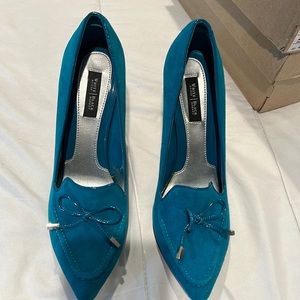 WHBM Heels in size 9M